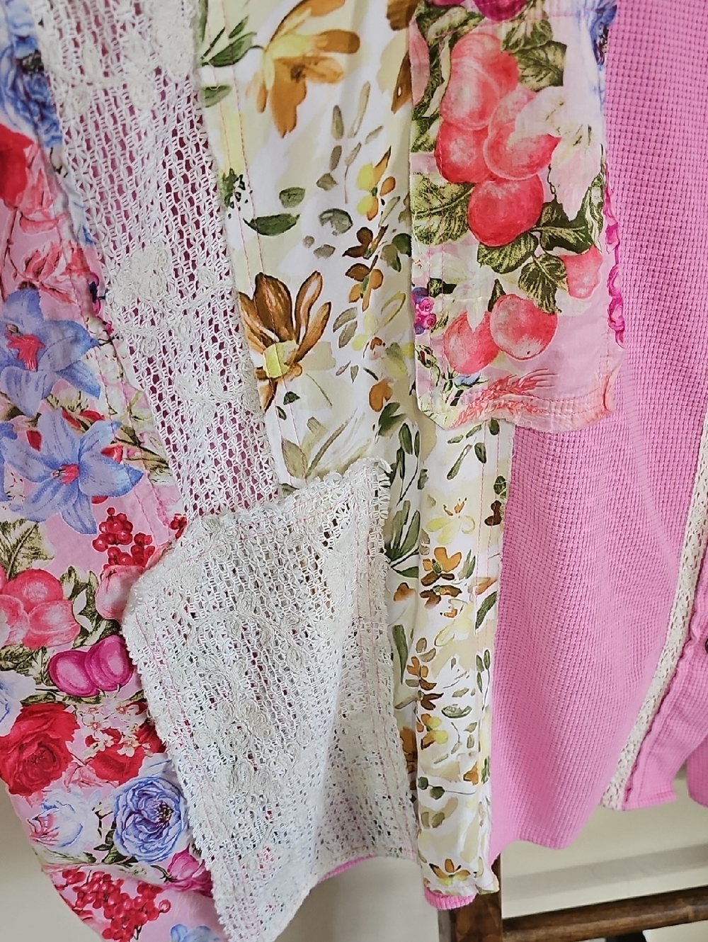 POL Pink Floral Patchwork Lace Button-Up Shirt - Picture 7 of 16